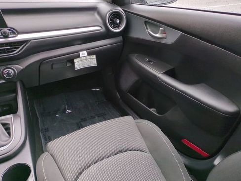 Used 2021 Kia Forte Sedan image 16