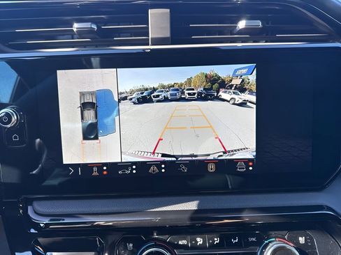 Used 2024 GMC Sierra 2500 AT4 w/ AT4 Premium Plus Package image 23