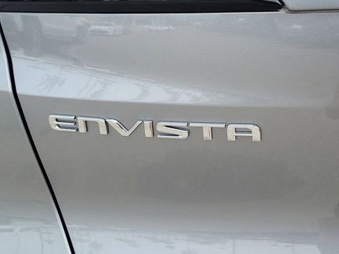 Used 2025 Buick Envista Avenir image 32