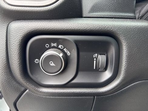 Used 2022 RAM 2500 Tradesman AWD/4WD image 38