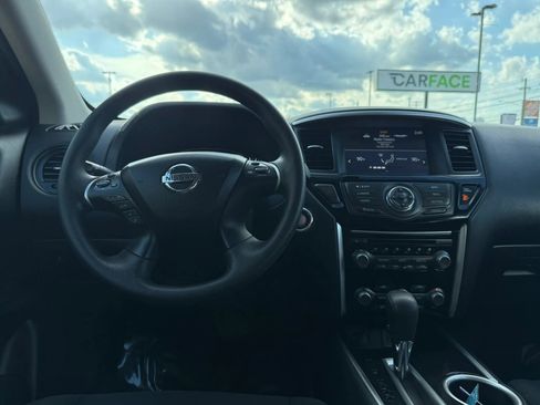Used 2019 Nissan Pathfinder S AWD/4WD image 23