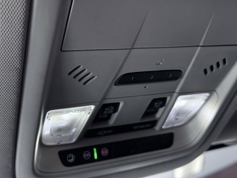 Used 2022 GMC Acadia Denali w/ Denali Ultimate Package image 53