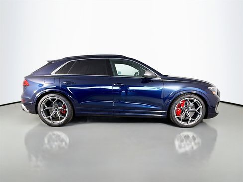 New 2025 Audi RS Q8 performance image 8