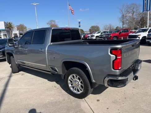 Used 2024 Chevrolet Silverado 2500 LTZ w/ LTZ Premium Package image 5