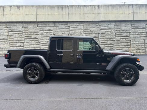 Used 2023 Jeep Gladiator Rubicon w/ Cold Weather Group AWD/4WD image 6