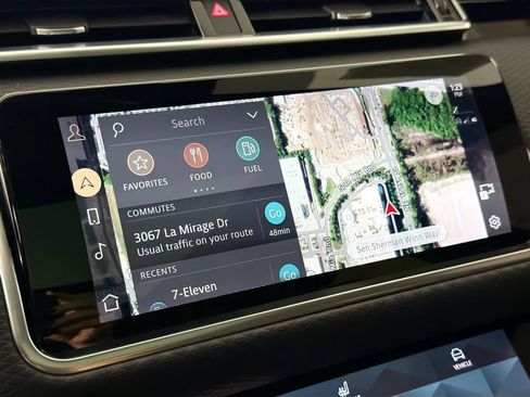 Used 2022 Land Rover Range Rover Velar R-Dynamic S AWD/4WD image 13