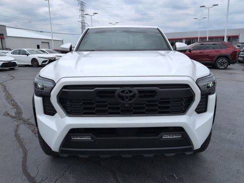 Used 2025 Toyota Tacoma TRD Off-Road w/ TRD Off Road Premium Package AWD/4WD image 8