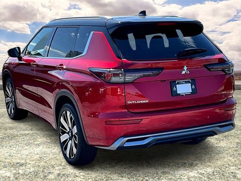 New 2025 Mitsubishi Outlander SEL image 3