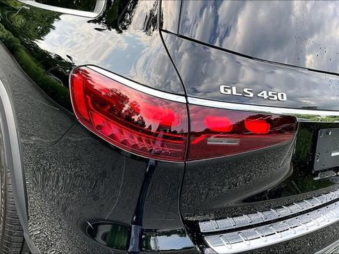 Certified 2024 Mercedes-Benz GLS 450 4MATIC image 26