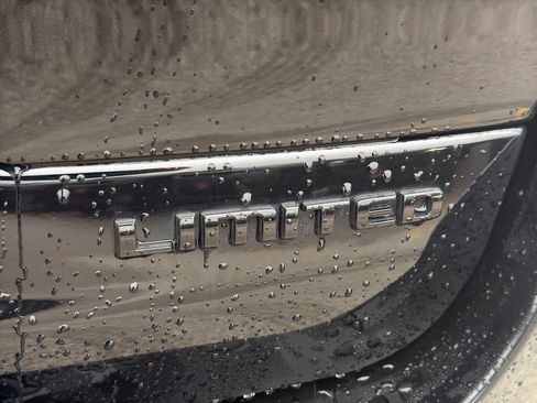 Used 2024 Jeep Grand Cherokee L Limited w/ Luxury Tech Group II image 8