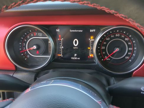 Used 2022 Jeep Gladiator Rubicon w/ Safety Group AWD/4WD image 15
