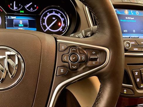 Used 2015 Buick Regal Premium FWD image 18
