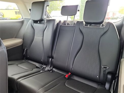 New 2026 Kia Carnival image 16