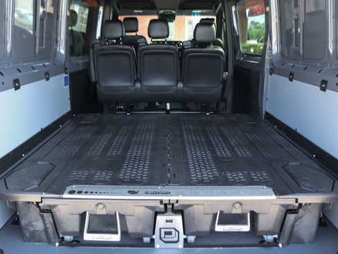 Used 2021 Mercedes-Benz Sprinter 2500 image 8