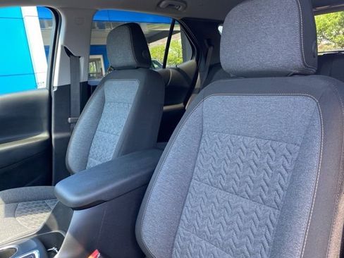 Used 2024 Chevrolet Equinox LT w/ LPO, Floor Liner Package FWD image 15