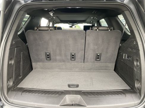 Used 2021 GMC Yukon SLT w/ SLT Luxury Plus Package image 16