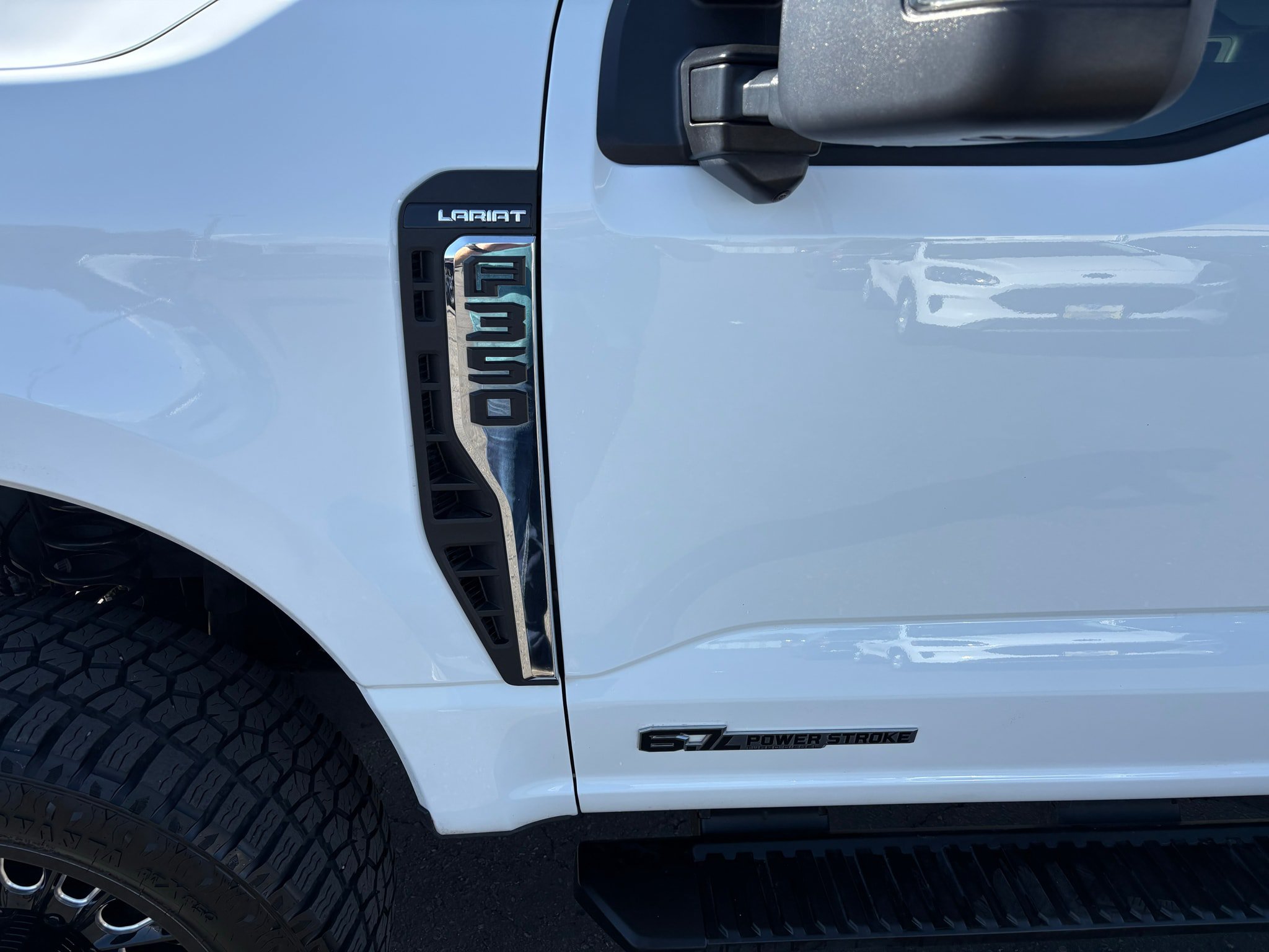Used 2026 Ford F350 Lariat w/ Lariat Premium Package AWD/4WD image 9