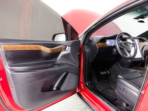 Used 2020 Tesla Model X Long Range image 21