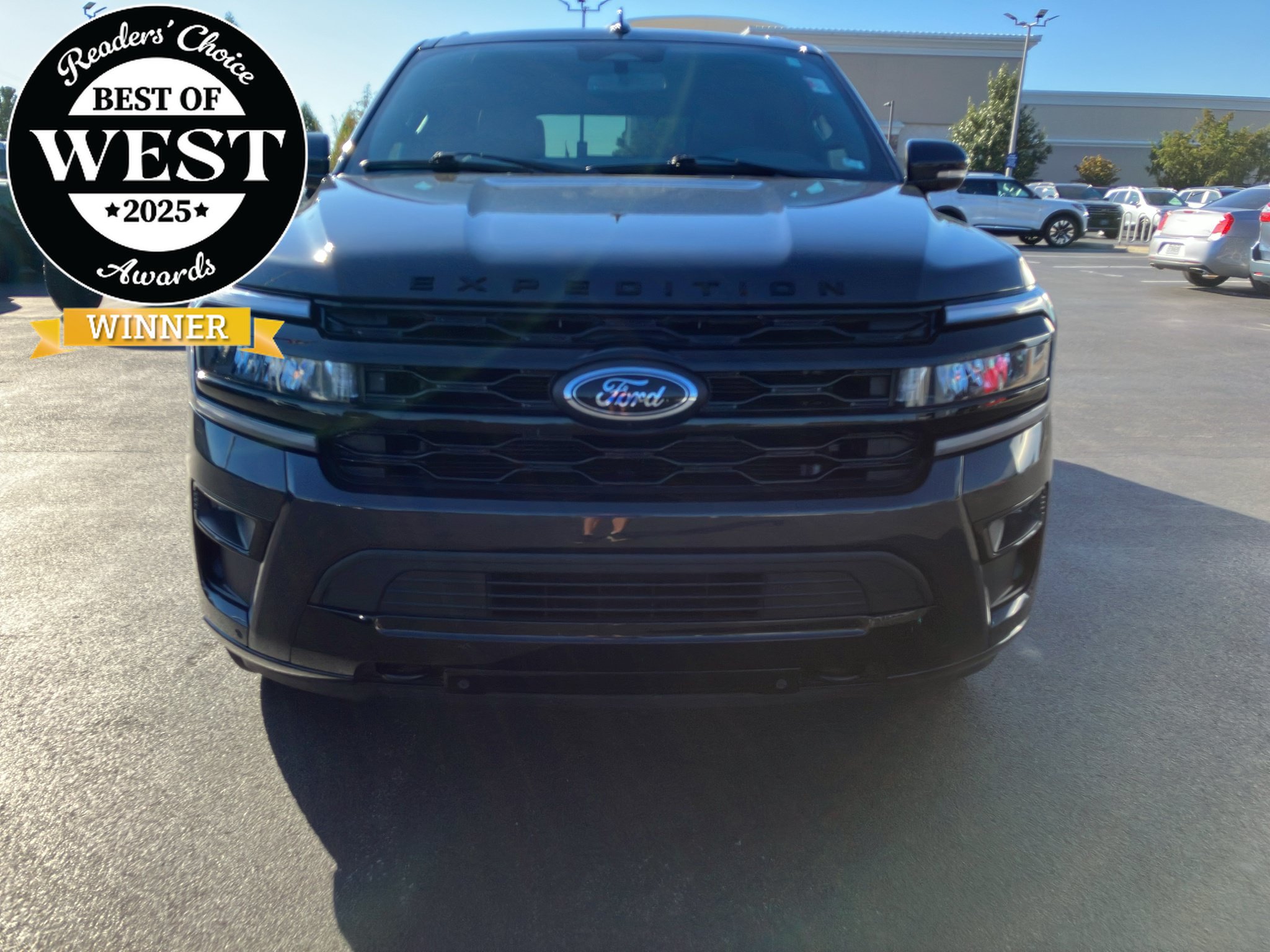 Used 2023 Ford Expedition Limited AWD/4WD image 1