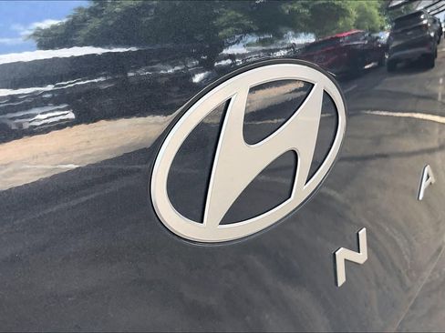 Used 2024 Hyundai Kona Limited AWD/4WD image 31