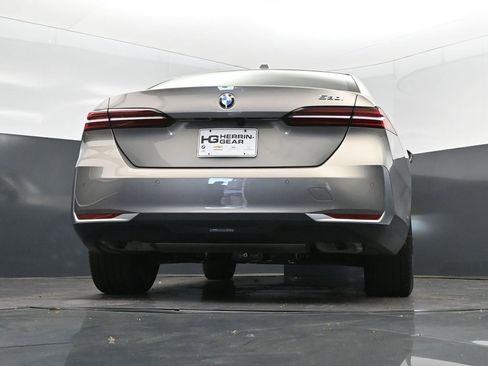 Certified 2026 BMW 530i image 41