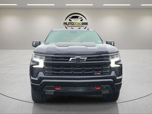 Used 2022 Chevrolet Silverado 1500 LT Trail Boss w/ LT Trail Boss Premium Package AWD/4WD image 2