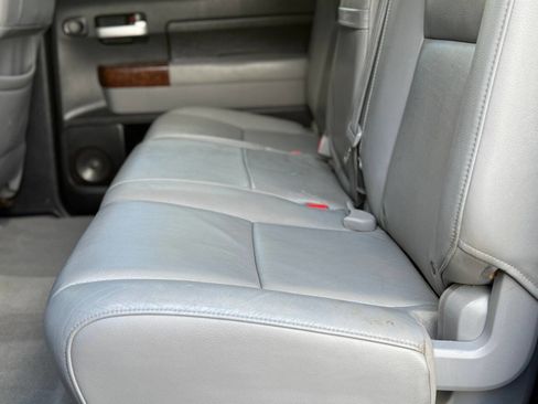 Used 2010 Toyota Tundra Limited image 34