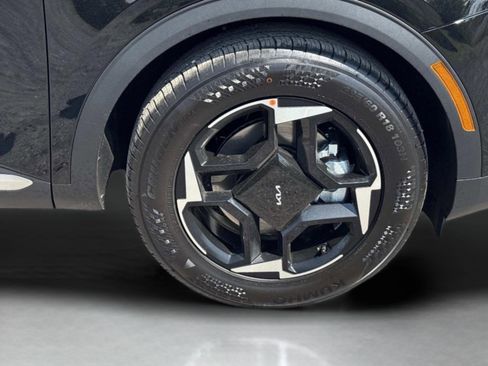 New 2026 Kia Sportage EX FWD image 9