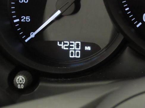 Certified 2026 Porsche Macan AWD/4WD image 18
