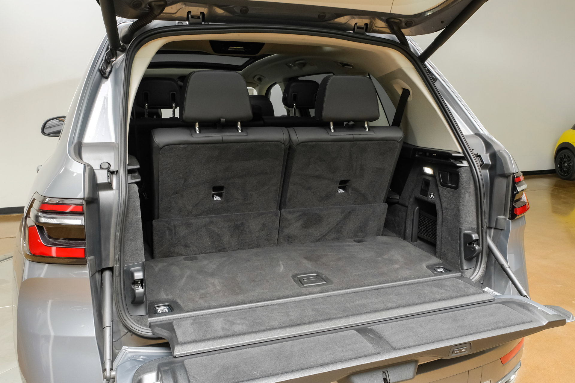 Used 2025 BMW X7 xDrive40i AWD/4WD image 74