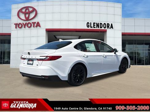 New 2026 Toyota Camry SE FWD image 11