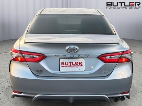 Used 2018 Toyota Camry SE w/ Convenience Package FWD image 5