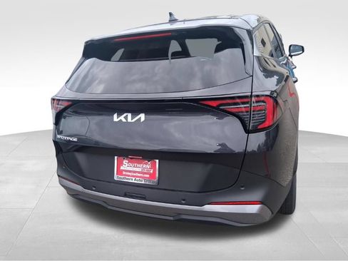 Certified 2026 Kia Sportage LX FWD image 4