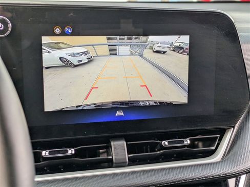 Used 2025 Chevrolet Equinox LT image 16