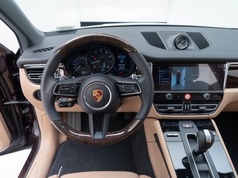 New 2026 Porsche Macan image 31