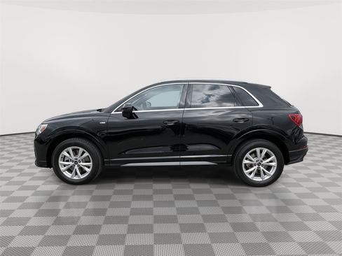 Used 2025 Audi Q3 2.0T Premium w/ Convenience Package AWD/4WD image 2