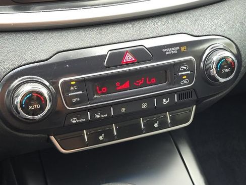 Used 2019 Kia Sorento FWD w/ LX Convenience Package image 32