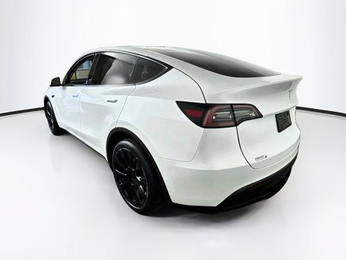 Used 2023 Tesla Model Y Long Range AWD/4WD image 5