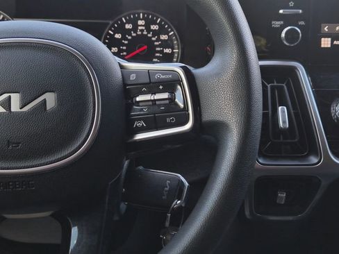 Certified 2023 Kia Sorento LX image 21