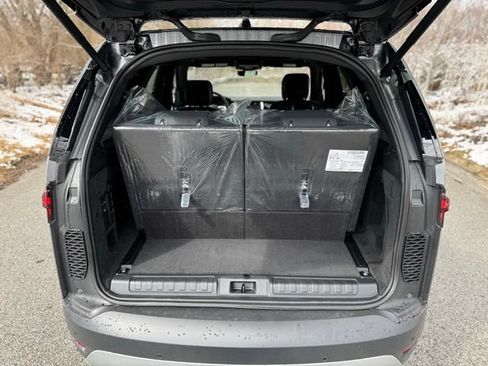 New 2026 Land Rover Discovery S AWD/4WD image 11
