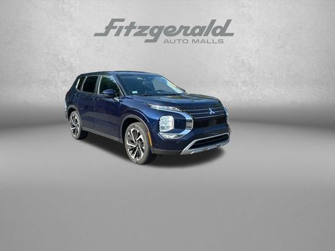 Used 2024 Mitsubishi Outlander SE AWD/4WD image 1