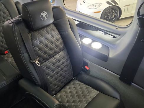 Used 2025 Ford Transit 150 Low Roof AWD image 30