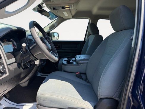 Used 2018 RAM 1500 Express w/ Express Value Package AWD/4WD image 2