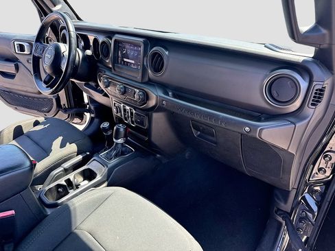 Used 2022 Jeep Wrangler Unlimited Sport AWD/4WD image 33