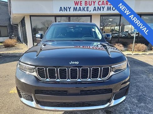 Used 2023 Jeep Grand Cherokee L Laredo image 5