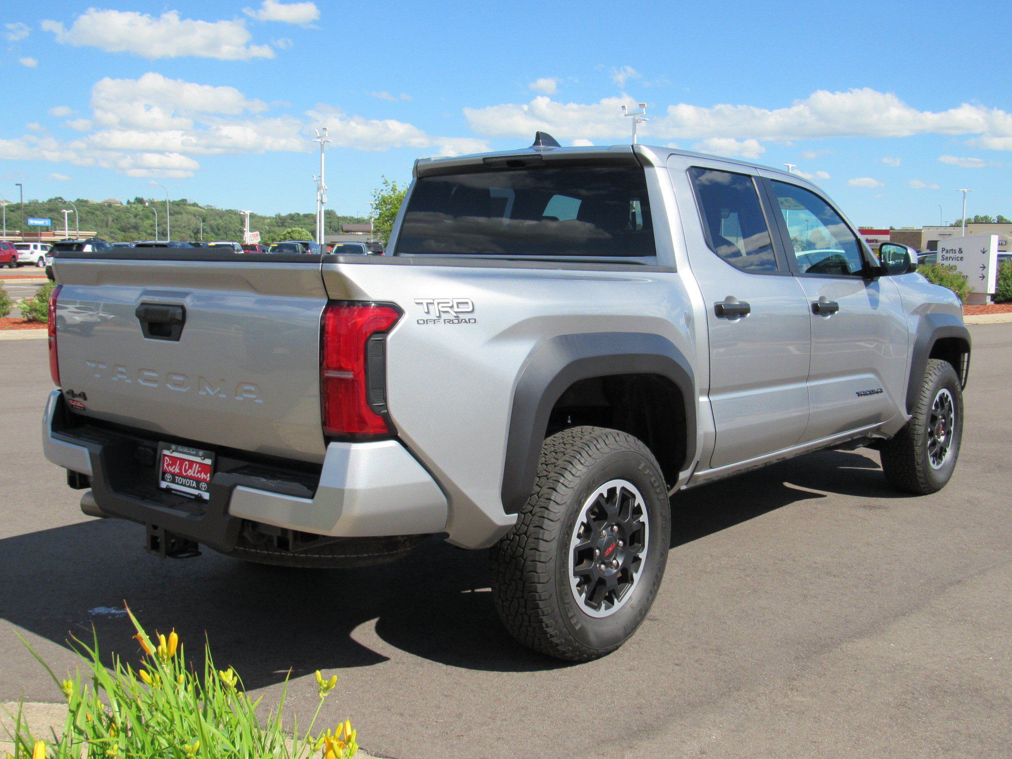 Used 2025 Toyota Tacoma TRD Off-Road AWD/4WD image 6