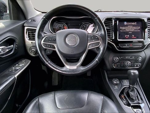Used 2019 Jeep Cherokee Limited AWD/4WD image 6