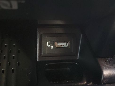 Used 2017 Mercedes-Benz E 43 AMG 4MATIC Sedan image 31