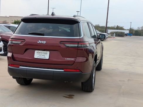 New 2025 Jeep Grand Cherokee L Laredo RWD image 3