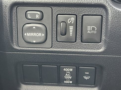 Used 2022 Toyota 4Runner TRD Off-Road image 33